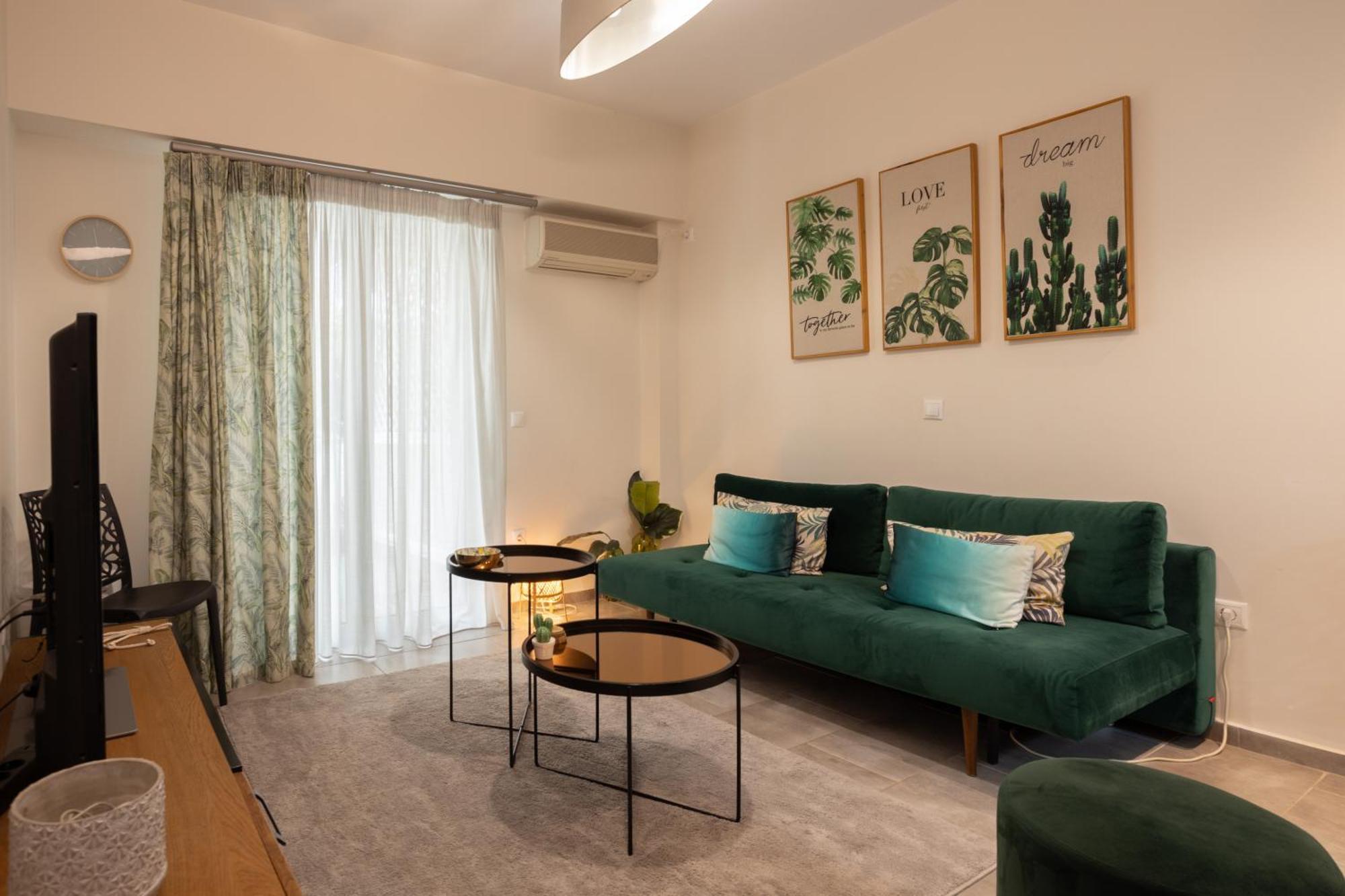 Tropicana Athena Bagian luar foto