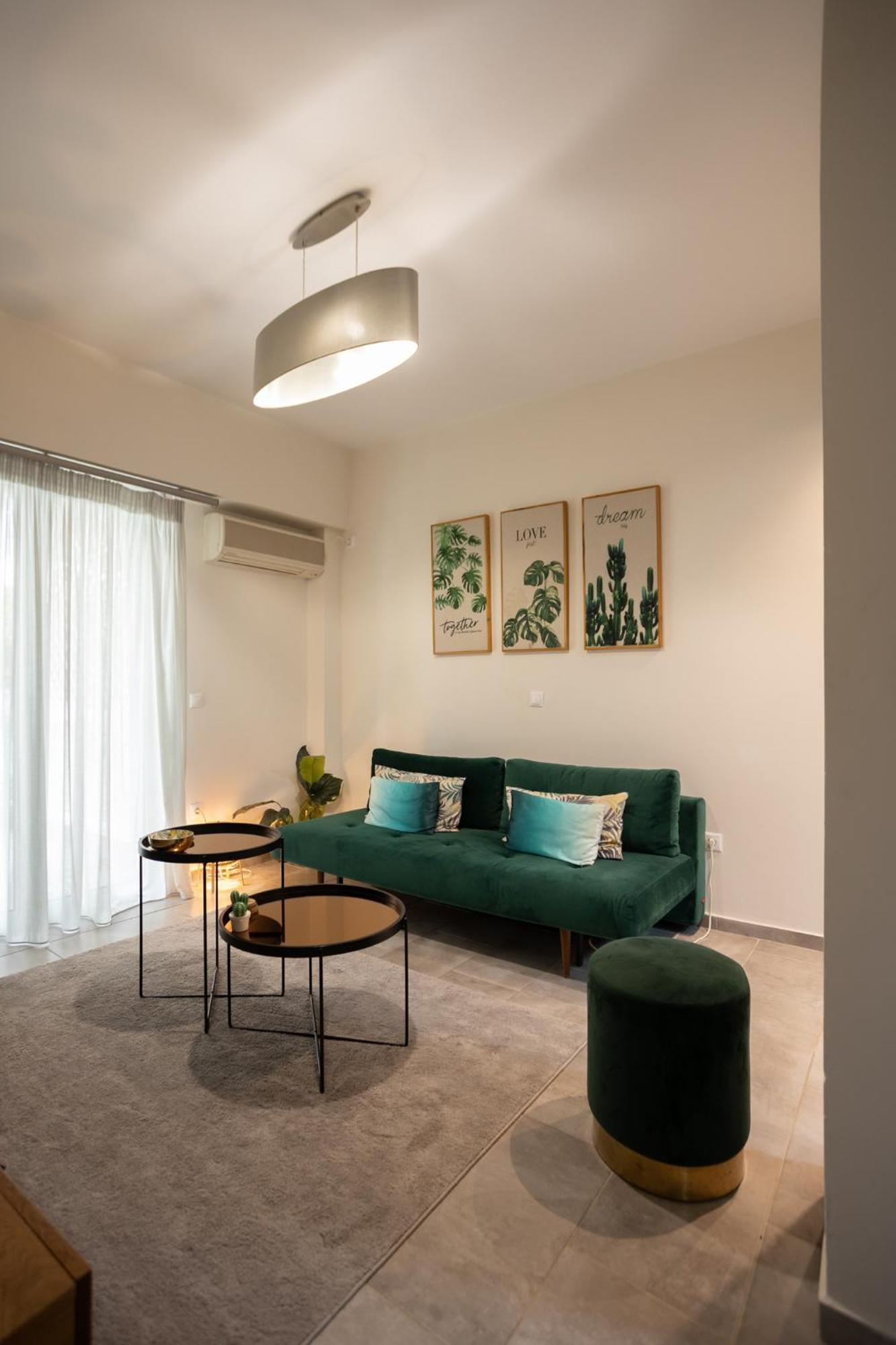 Tropicana Athena Bagian luar foto