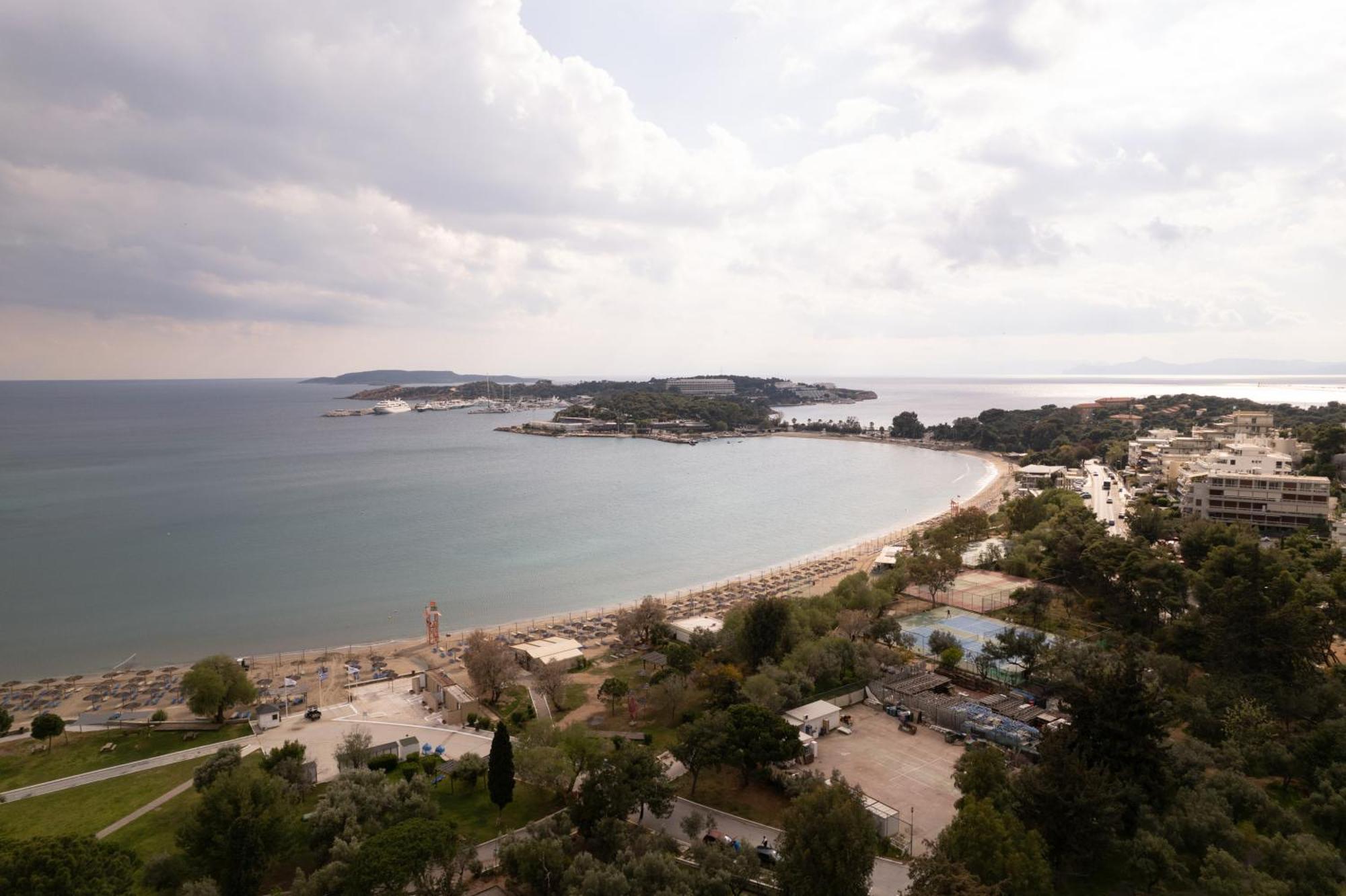 Tropicana Athena Bagian luar foto